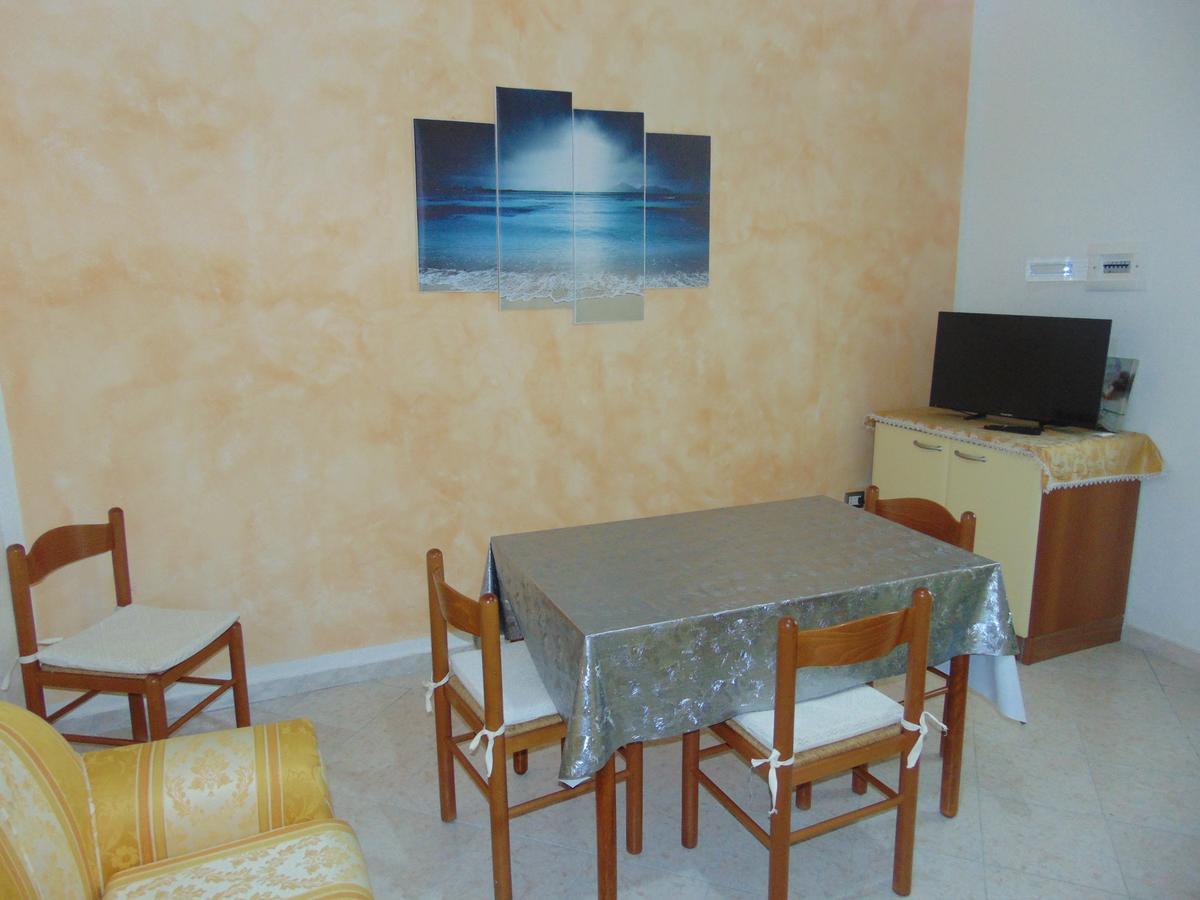 Appartamenti Budoni Buitenkant foto
